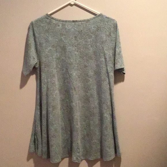 LuLaRoe Mint Green/Gray Short Sleeve Floral Print Tunic XS Scoop Neck - Picture 3 of 3